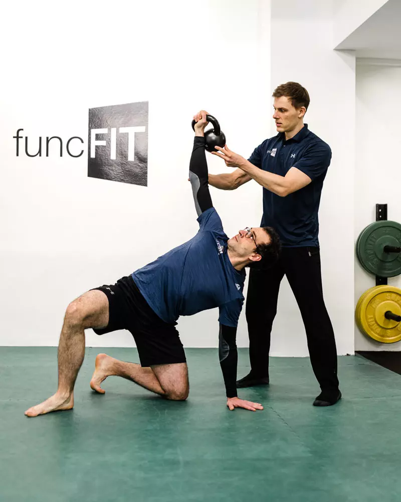 Personal Training mit Kettlebell bei funcFIT in Köln